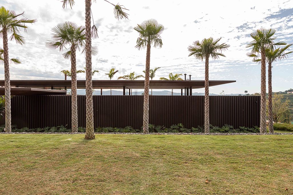 GM House A Contemporary Home by Padovani Arquitetos 4
