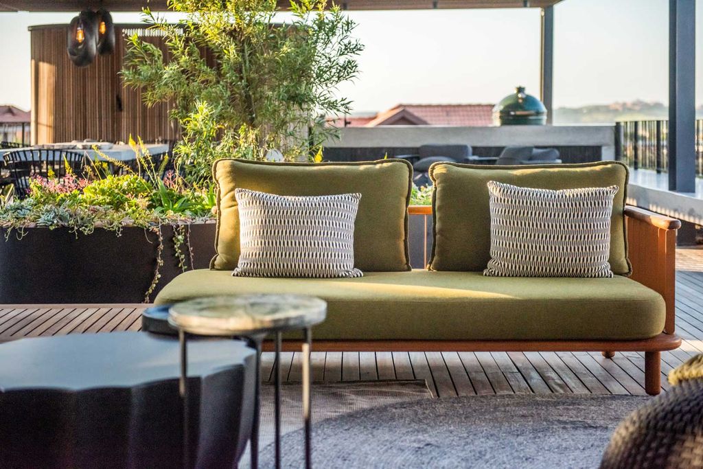 Izinga House 2 Multi Layered Masterpiece by Bloc Architects 12