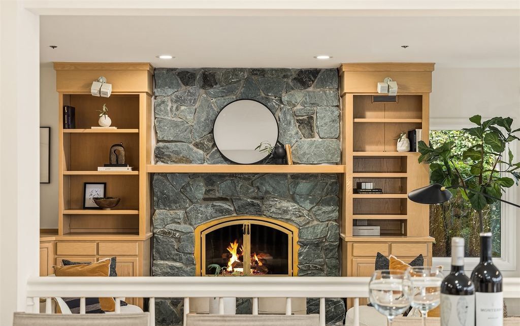 Lakeside Luxury Spectacular Washington Estate with Panoramic Views for 7.498 Million 16
