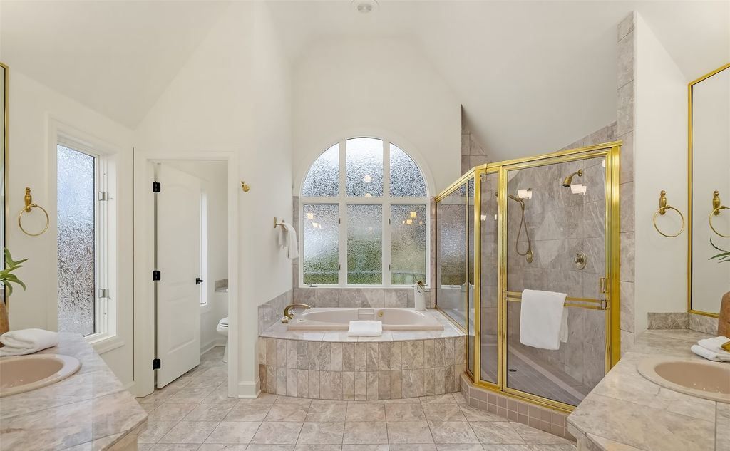 Lakeside Luxury Spectacular Washington Estate with Panoramic Views for 7.498 Million 28