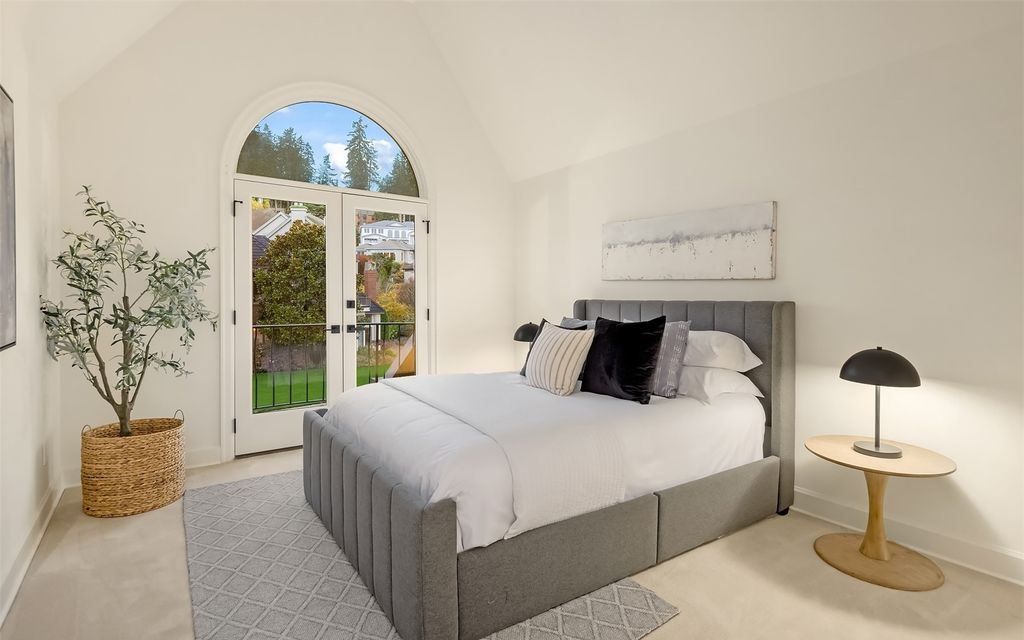 Lakeside Luxury Spectacular Washington Estate with Panoramic Views for 7.498 Million 34