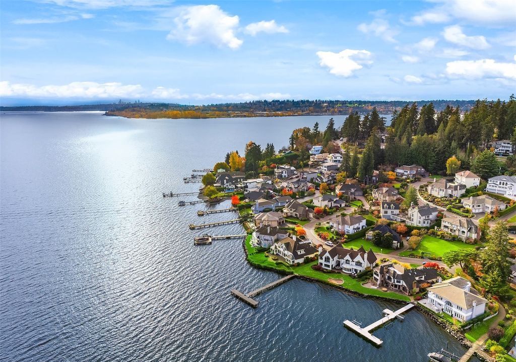 Lakeside Luxury Spectacular Washington Estate with Panoramic Views for 7.498 Million 35