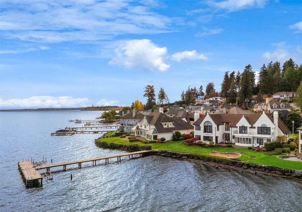 Lakeside Luxury Spectacular Washington Estate with Panoramic Views for 7.498 Million 37