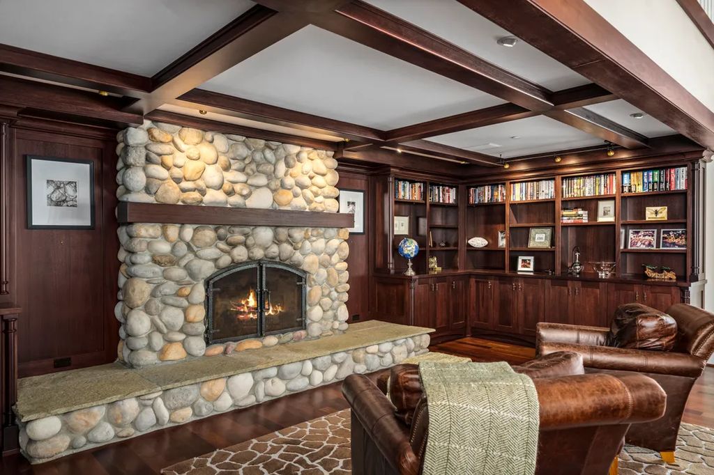 Legacy Waterfront Estate with Deep Water Dock in Gig Harbor for 128 Million 28