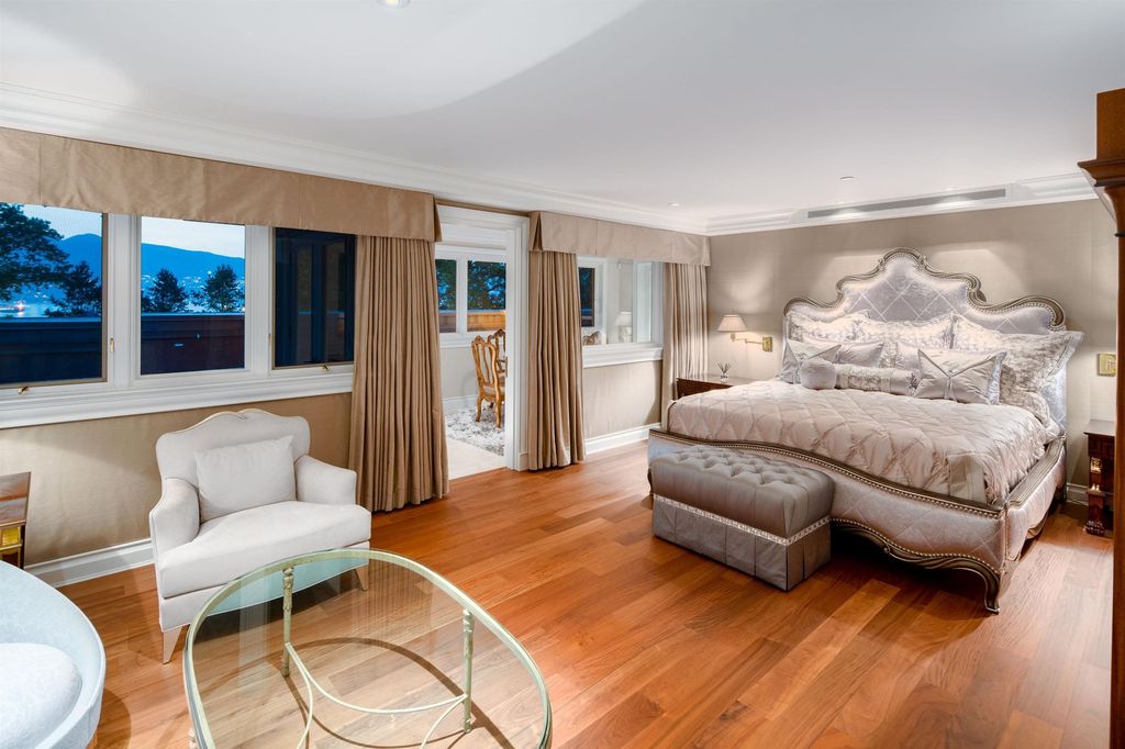 Luxurious Mansion with Breathtaking Mountain and Ocean Views in Canada Listed for C22.68 Million 13