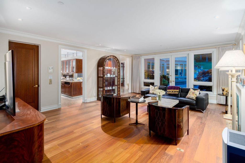 Luxurious Mansion with Breathtaking Mountain and Ocean Views in Canada Listed for C22.68 Million 15