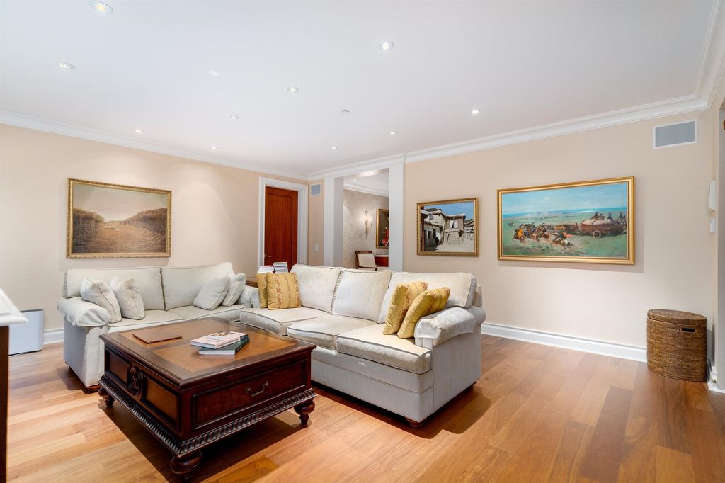 Luxurious Mansion with Breathtaking Mountain and Ocean Views in Canada Listed for C22.68 Million 22
