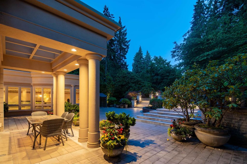 Luxurious Mansion with Breathtaking Mountain and Ocean Views in Canada Listed for C22.68 Million 25