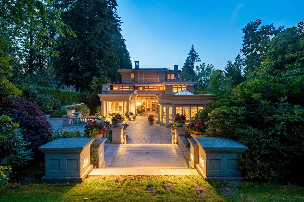 Luxurious Mansion with Breathtaking Mountain and Ocean Views in Canada Listed for C22.68 Million 3