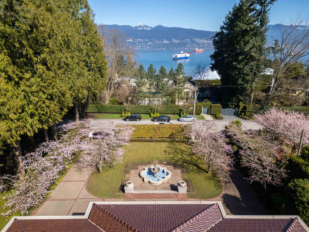 Luxurious Mansion with Breathtaking Mountain and Ocean Views in Canada Listed for C22.68 Million 5