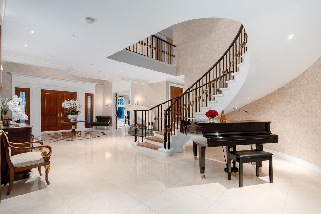 Luxurious Mansion with Breathtaking Mountain and Ocean Views in Canada Listed for C22.68 Million 8