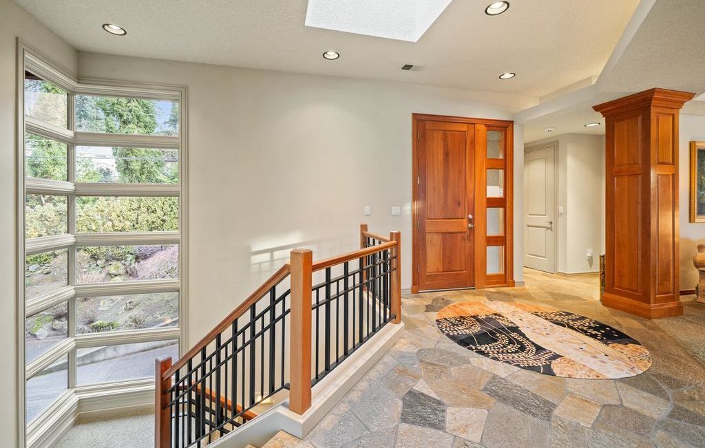 Modern Elegance Defined The Lakeview House in Oregon Offering Unmatched Design for 4.999 Million 11