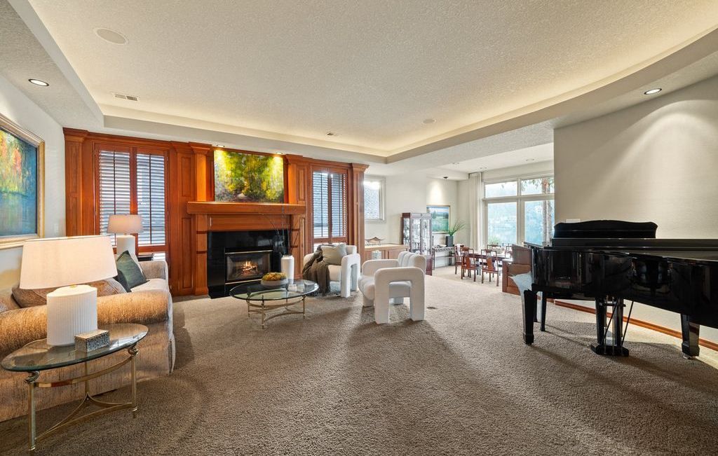 Modern Elegance Defined The Lakeview House in Oregon Offering Unmatched Design for 4.999 Million 12