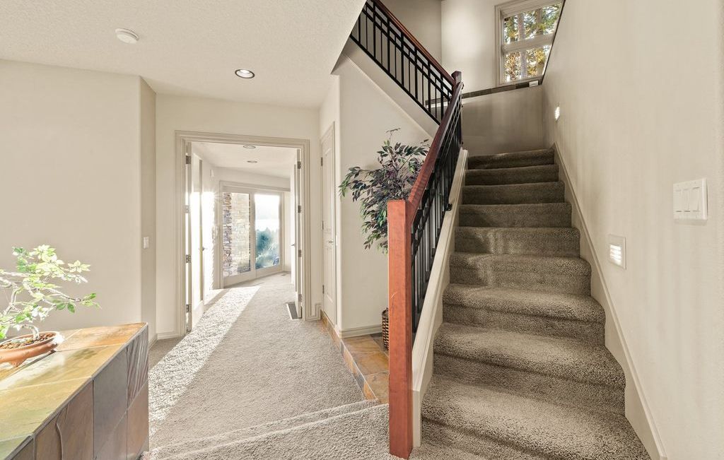 Modern Elegance Defined The Lakeview House in Oregon Offering Unmatched Design for 4.999 Million 34