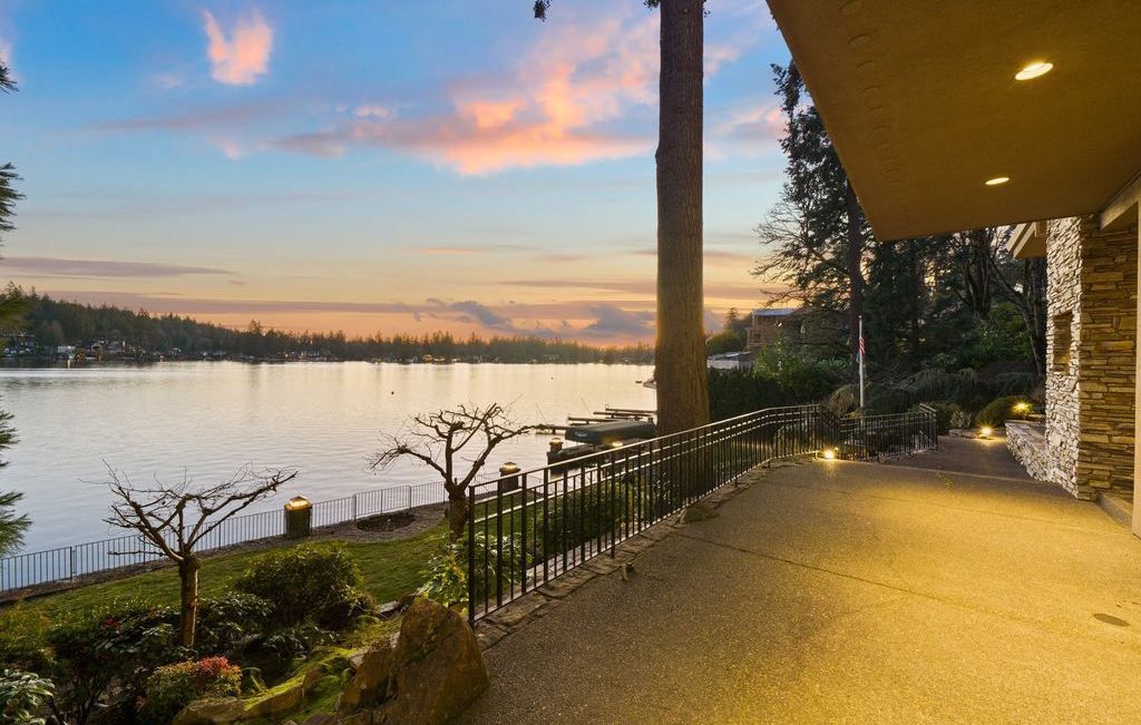 Modern Elegance Defined The Lakeview House in Oregon Offering Unmatched Design for 4.999 Million 8