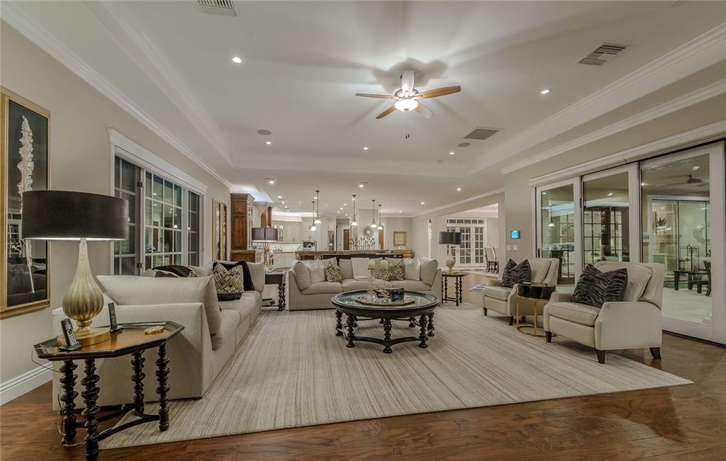 Nevada Luxury at Its Finest Stunning Custom Estate with Double Fairway and Lake Views for 8.5 Million 10