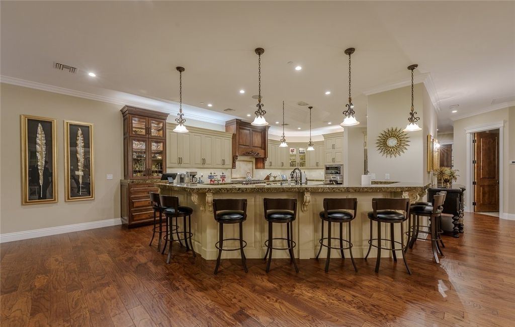 Nevada Luxury at Its Finest Stunning Custom Estate with Double Fairway and Lake Views for 8.5 Million 12