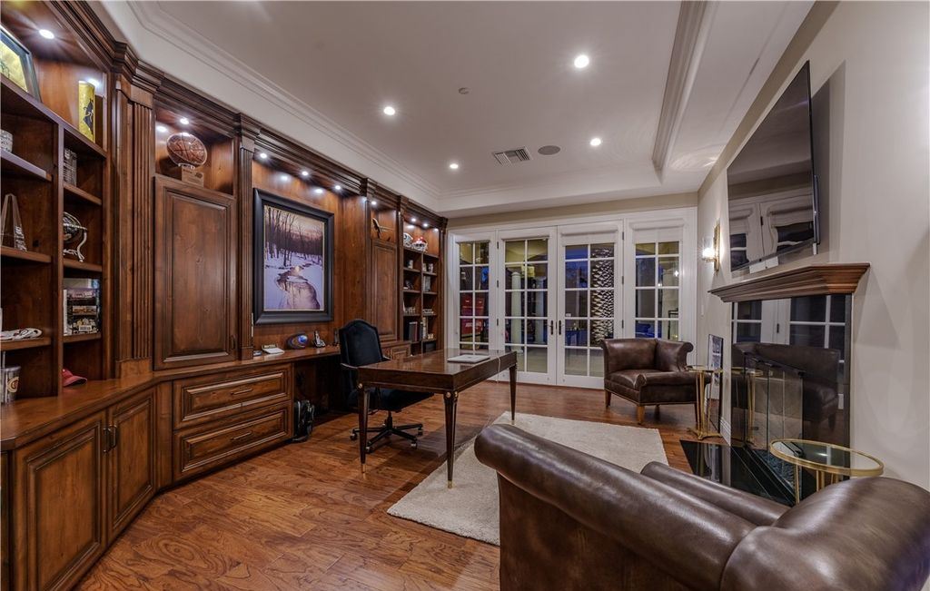 Nevada Luxury at Its Finest Stunning Custom Estate with Double Fairway and Lake Views for 8.5 Million 17