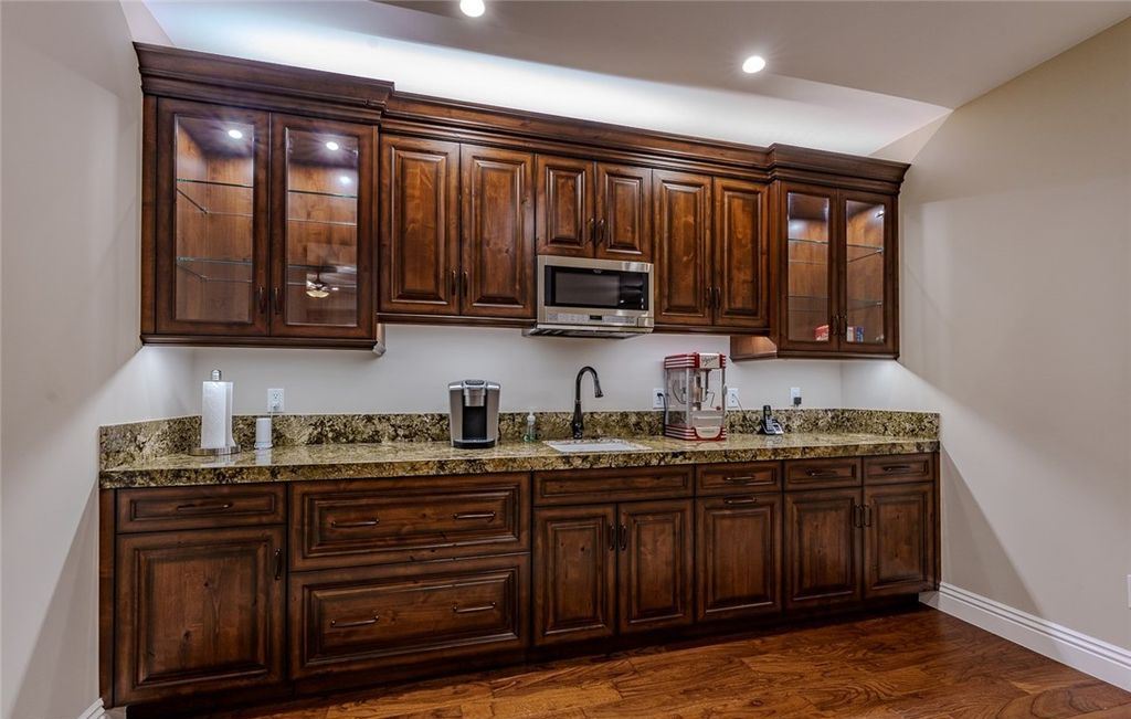 Nevada Luxury at Its Finest Stunning Custom Estate with Double Fairway and Lake Views for 8.5 Million 32