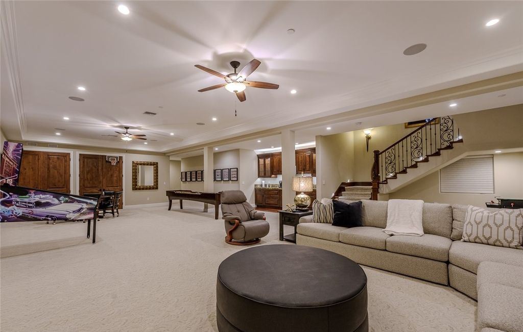Nevada Luxury at Its Finest Stunning Custom Estate with Double Fairway and Lake Views for 8.5 Million 33