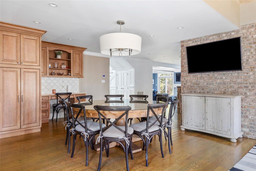 Sophisticated Living Exceptional Residence in New York Boasting Timeless Architectural Elegance Asking 4.975 Million 11