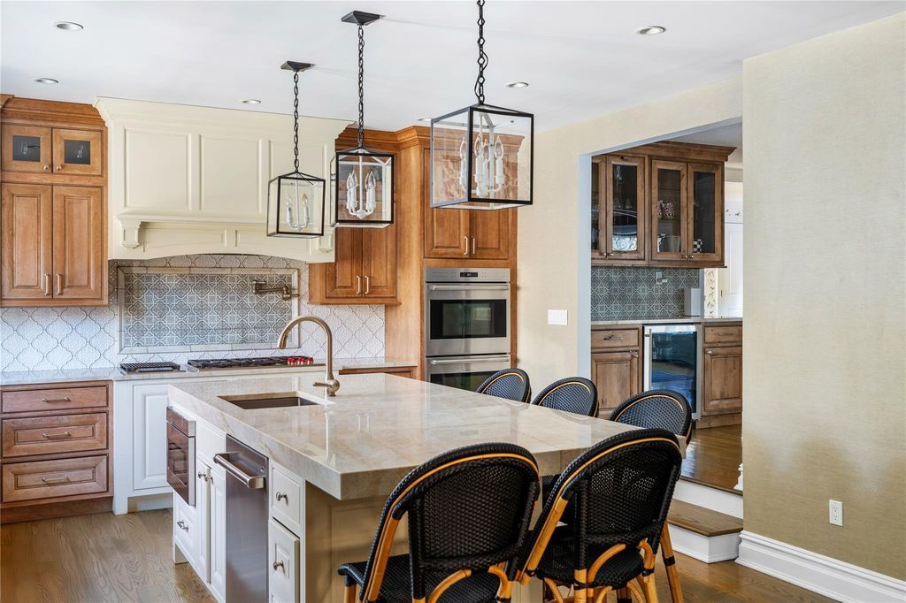 Sophisticated Living Exceptional Residence in New York Boasting Timeless Architectural Elegance Asking 4.975 Million 13