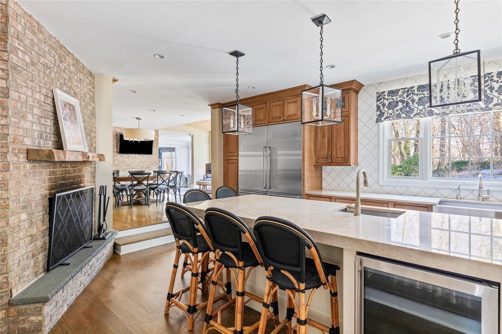 Sophisticated Living Exceptional Residence in New York Boasting Timeless Architectural Elegance Asking 4.975 Million 16