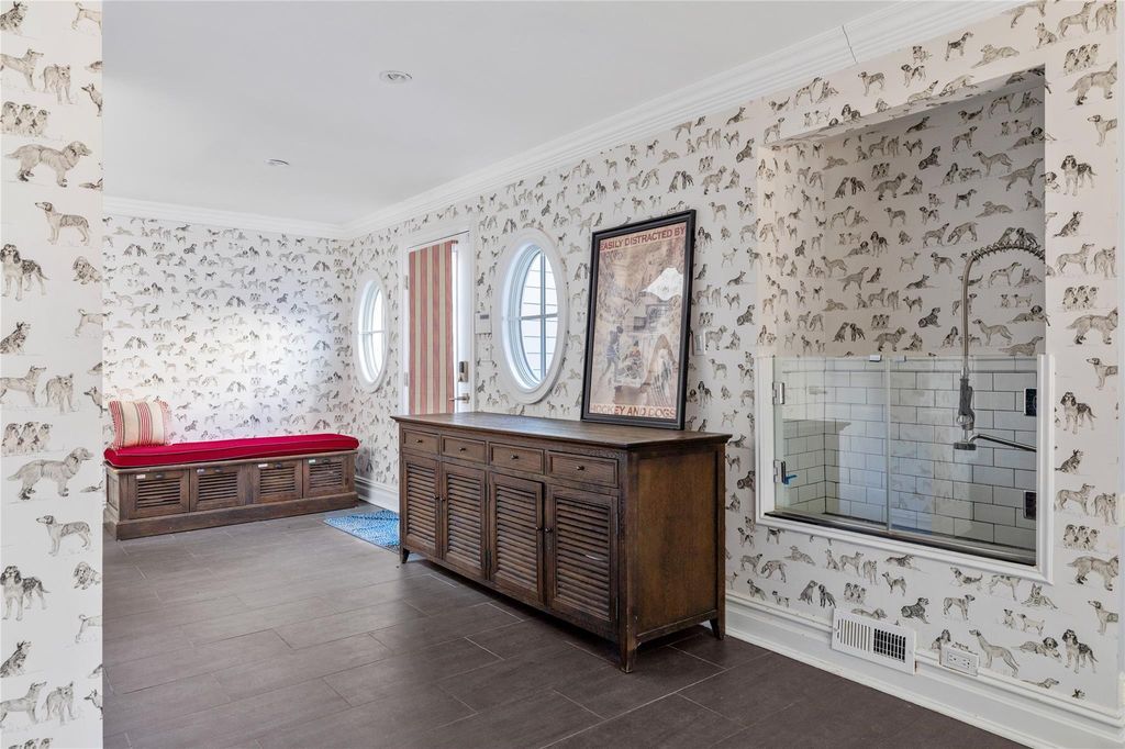 Sophisticated Living Exceptional Residence in New York Boasting Timeless Architectural Elegance Asking 4.975 Million 23