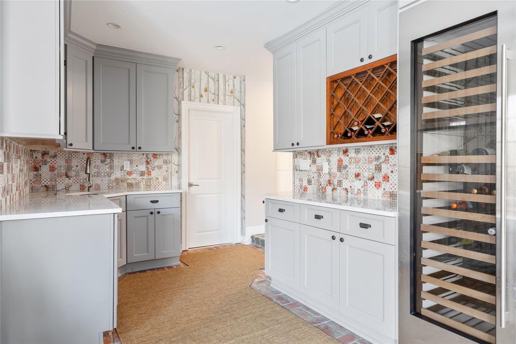 Sophisticated Living Exceptional Residence in New York Boasting Timeless Architectural Elegance Asking 4.975 Million 34