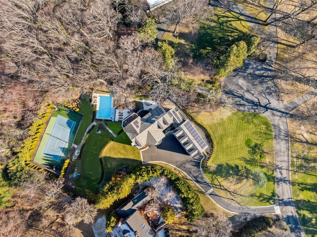 Sophisticated Living Exceptional Residence in New York Boasting Timeless Architectural Elegance Asking 4.975 Million 36