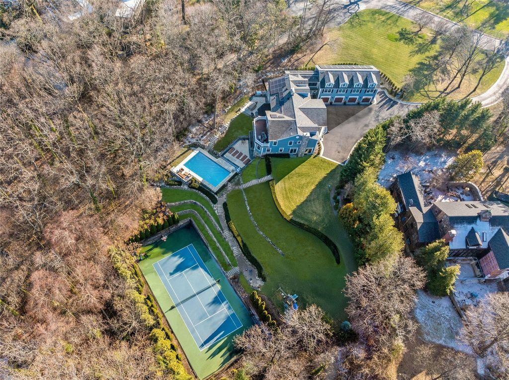 Sophisticated Living Exceptional Residence in New York Boasting Timeless Architectural Elegance Asking 4.975 Million 38