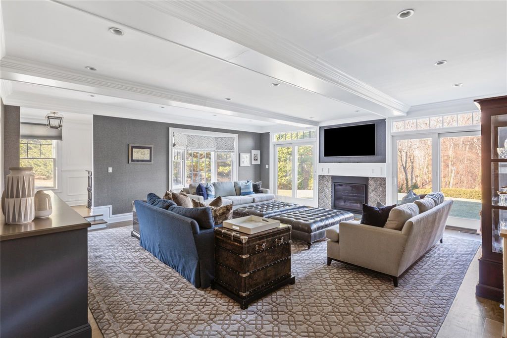 Sophisticated Living Exceptional Residence in New York Boasting Timeless Architectural Elegance Asking 4.975 Million 7