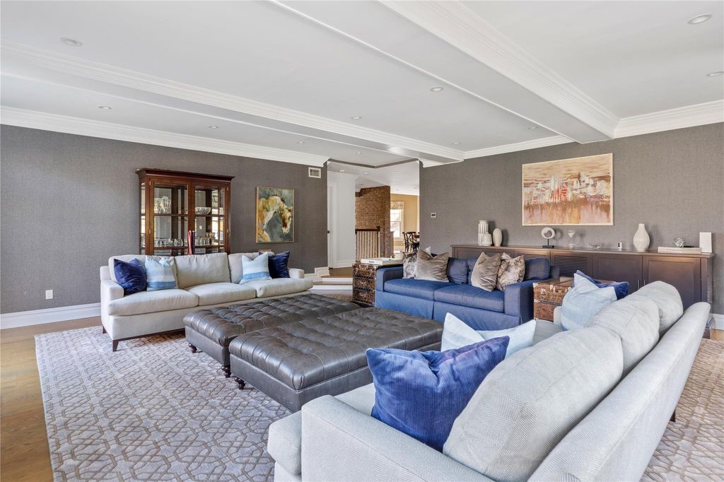 Sophisticated Living Exceptional Residence in New York Boasting Timeless Architectural Elegance Asking 4.975 Million 8