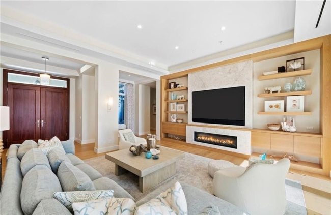 Spectacular $11.4 Million Old Naples Estate with Lakefront Pool ...