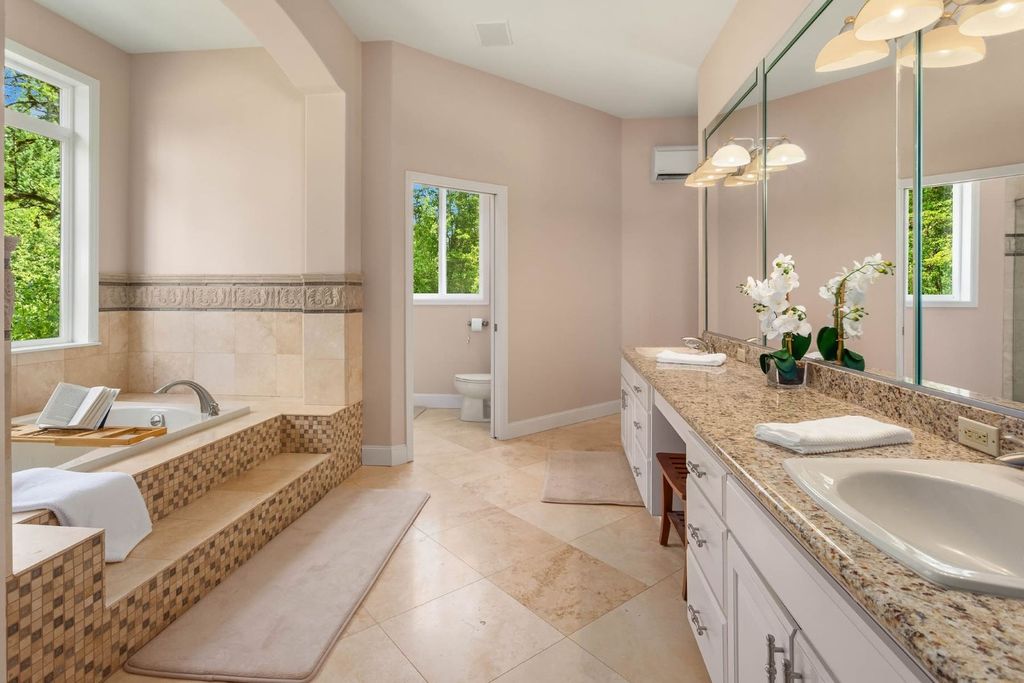Sprawling Estate in Washington Offers Unmatched Privacy Elegance and Top Tier Amenities for 4.25 Million 18