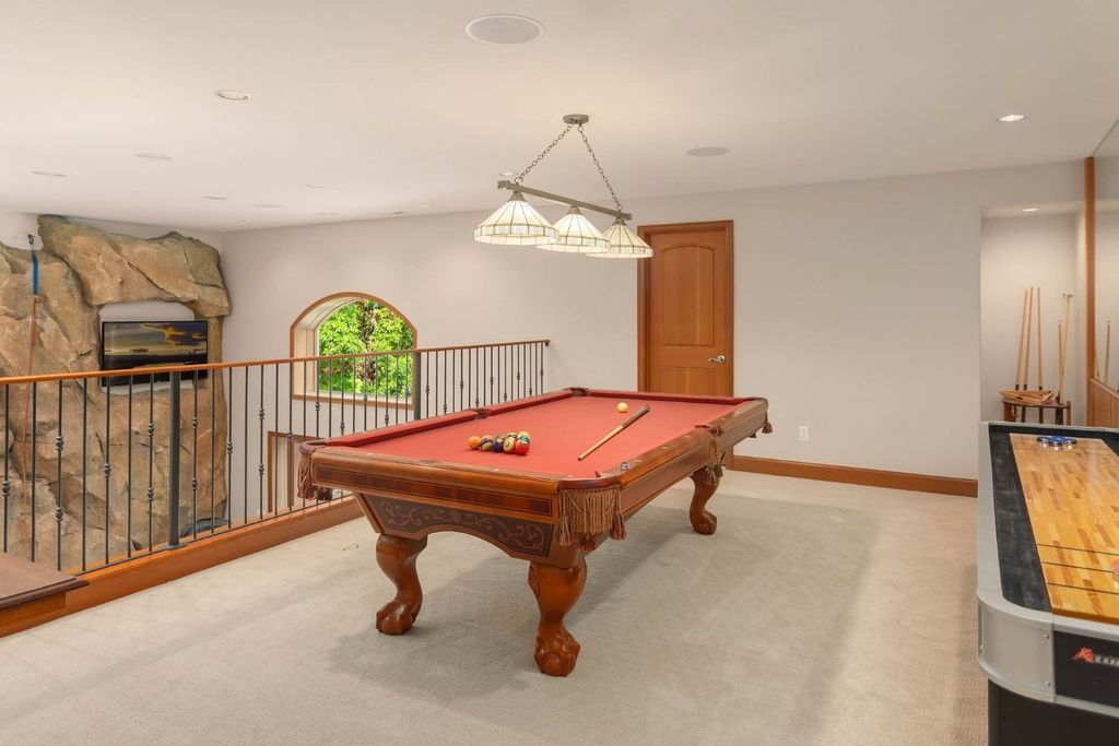 Sprawling Estate in Washington Offers Unmatched Privacy Elegance and Top Tier Amenities for 4.25 Million 22