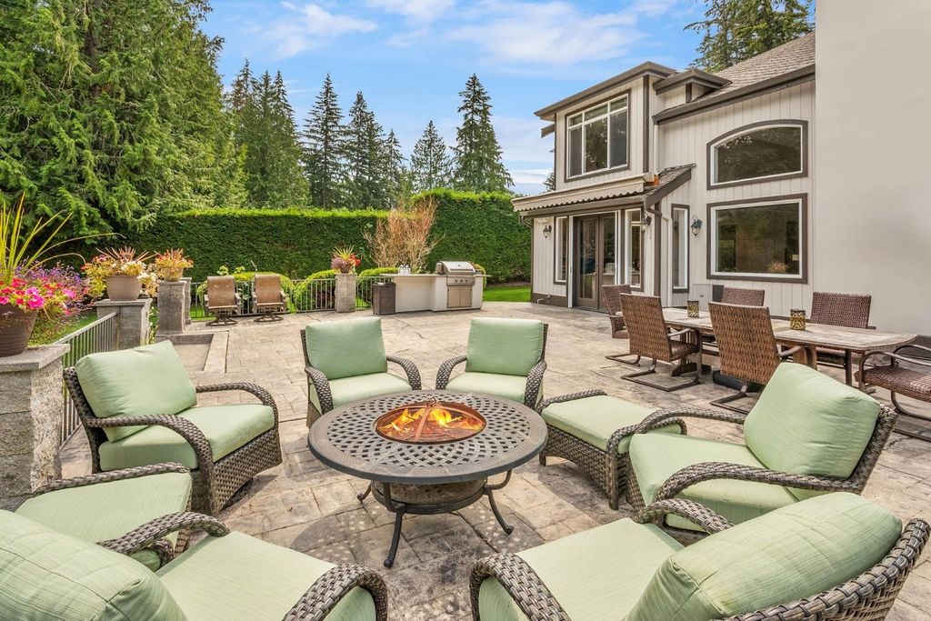 Sprawling Estate in Washington Offers Unmatched Privacy Elegance and Top Tier Amenities for 4.25 Million 35