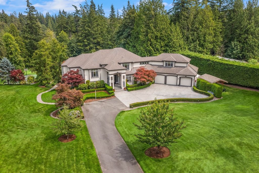 Sprawling Estate in Washington Offers Unmatched Privacy Elegance and Top Tier Amenities for 4.25 Million 38