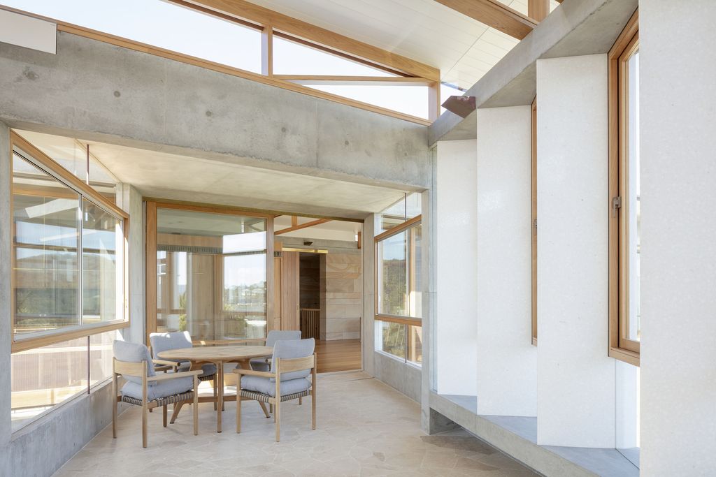 Surfside House in Australia by Richard Cole Architecture 17