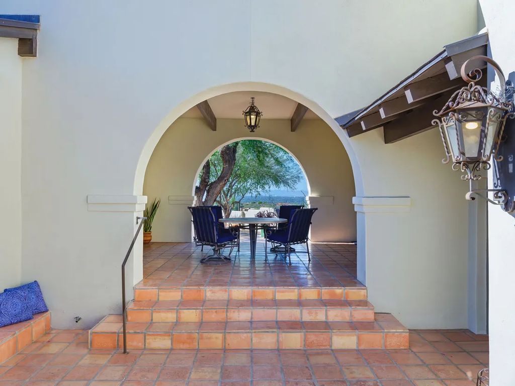 Tucsons Prestigious Landmark Josias Joesler 1936 Masterpiece for 6.5 Million 23