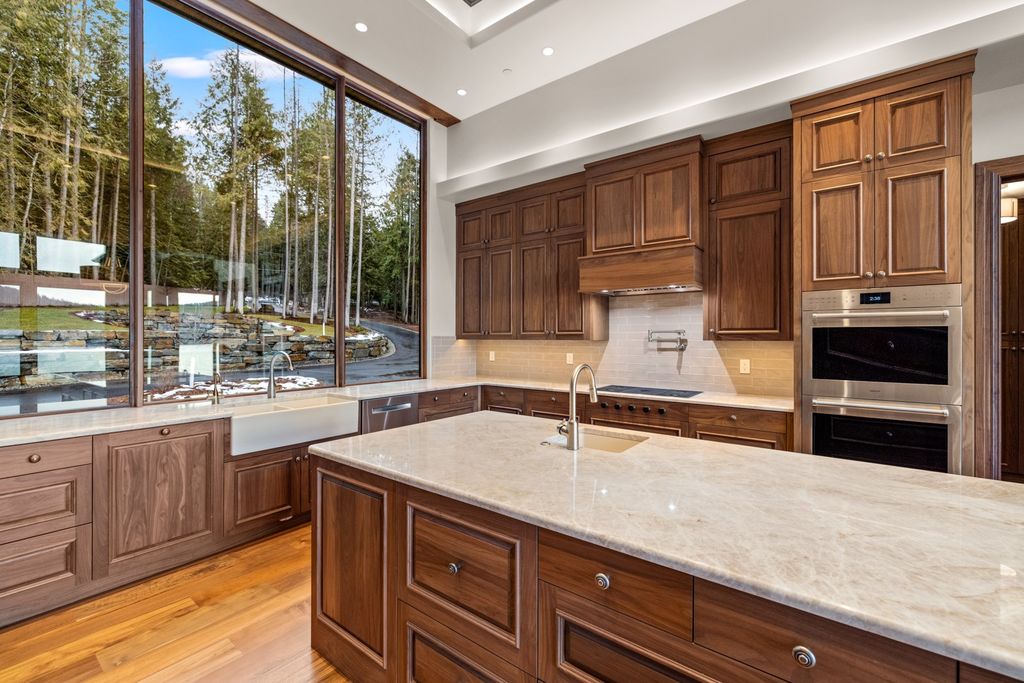 Unparalleled Luxury on Whitefish Lake Stunning Montana Estate Asks 19995000 20