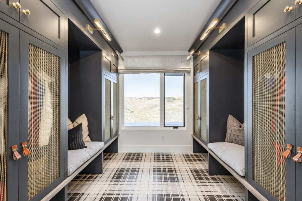 Utah Luxury Redefined Exceptional 1.6 Acre Estate Hits the Market for 13.75 Million 37