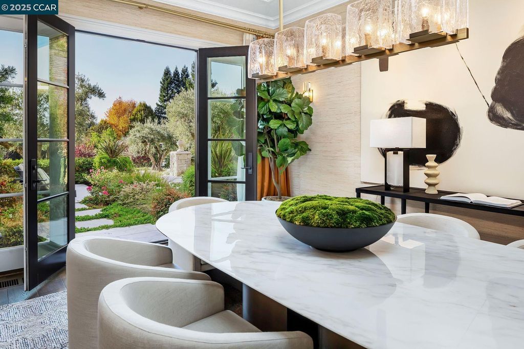 Your Private Oasis Awaits in This Beautiful California Estate Available for 25 Million 10