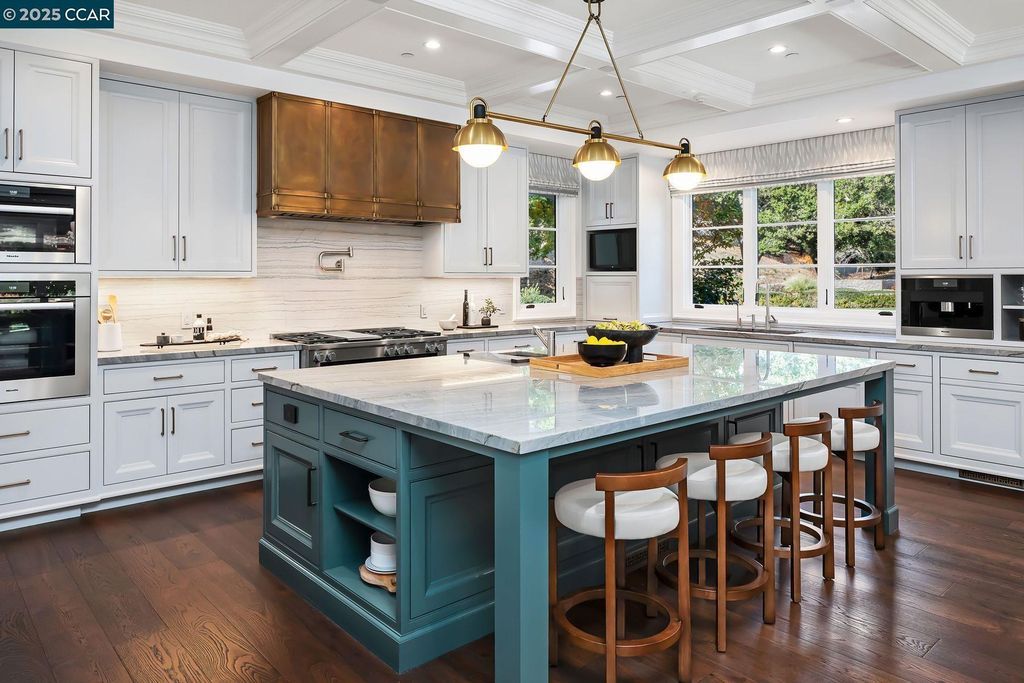 Your Private Oasis Awaits in This Beautiful California Estate Available for 25 Million 12