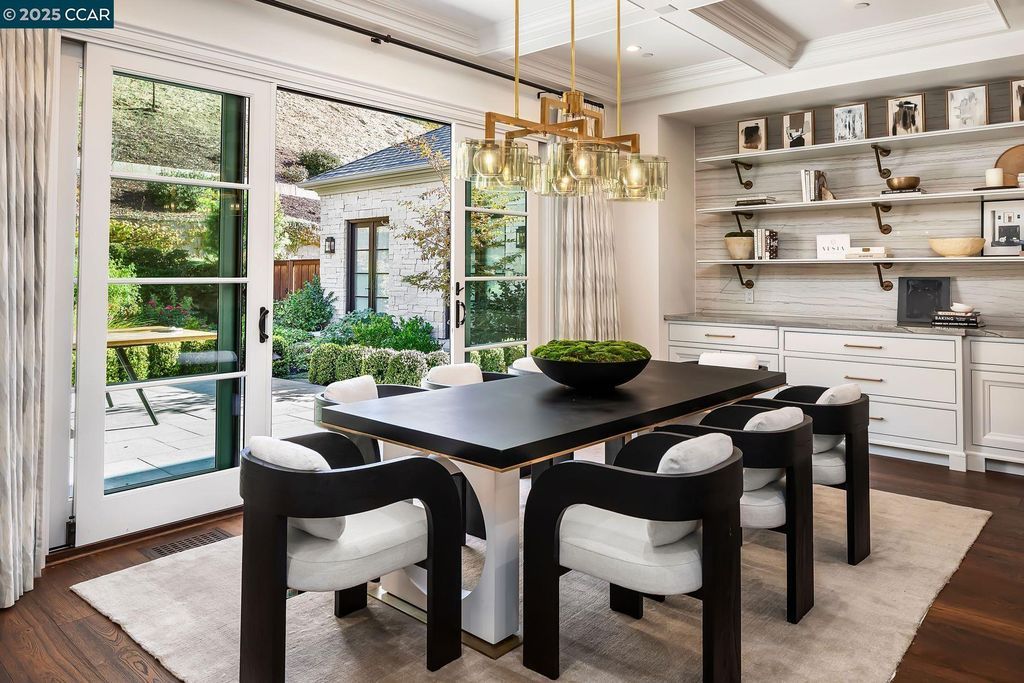 Your Private Oasis Awaits in This Beautiful California Estate Available for 25 Million 15