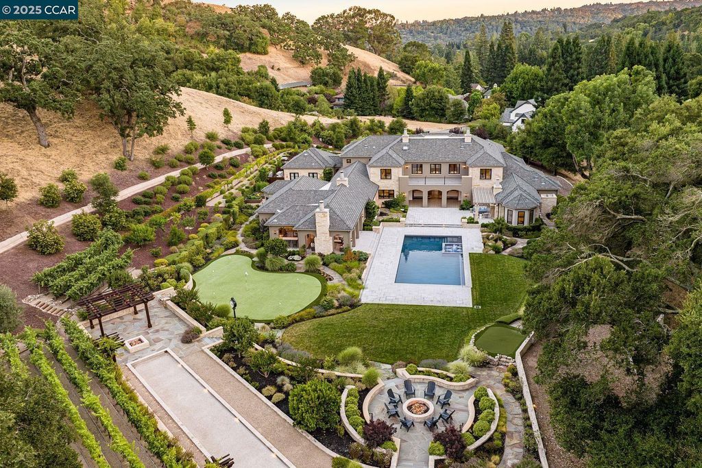 Your Private Oasis Awaits in This Beautiful California Estate Available for 25 Million 2