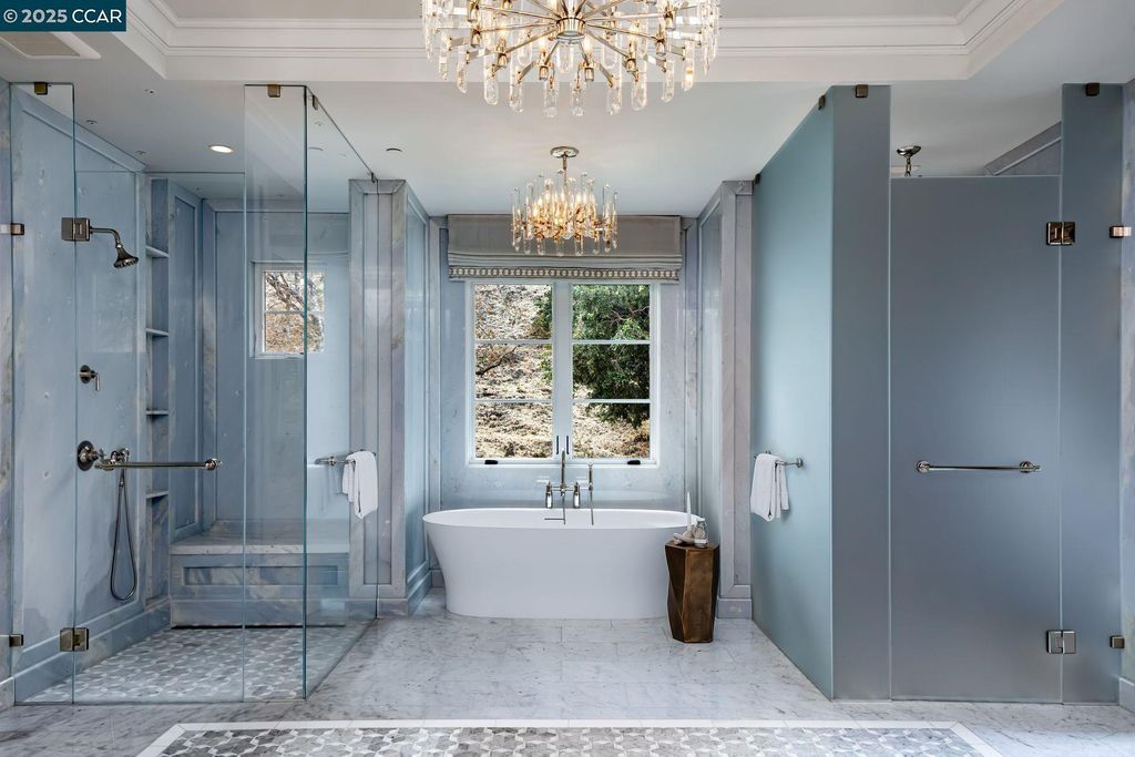Your Private Oasis Awaits in This Beautiful California Estate Available for 25 Million 25