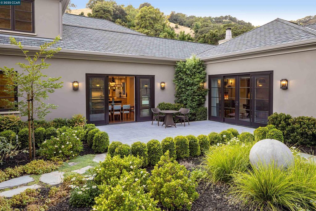 Your Private Oasis Awaits in This Beautiful California Estate Available for 25 Million 39