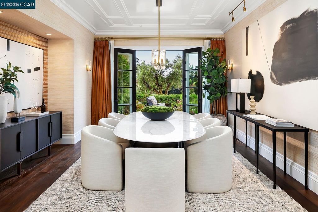 Your Private Oasis Awaits in This Beautiful California Estate Available for 25 Million 9