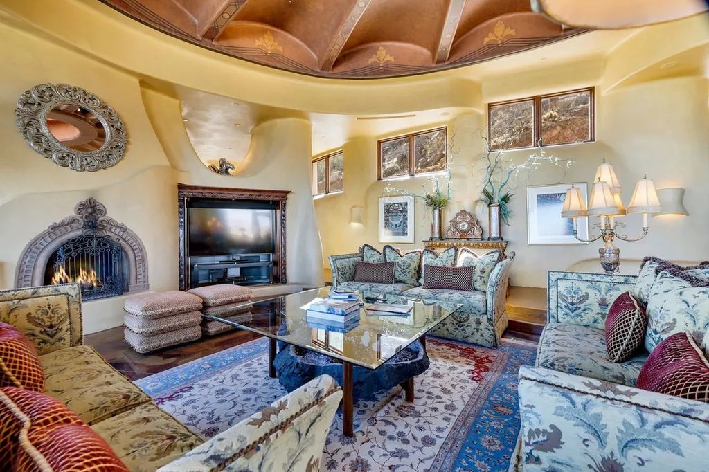 culptural Elegance Arizona Estate Designed by Ken Hutchinson Listed at 17 Million 36